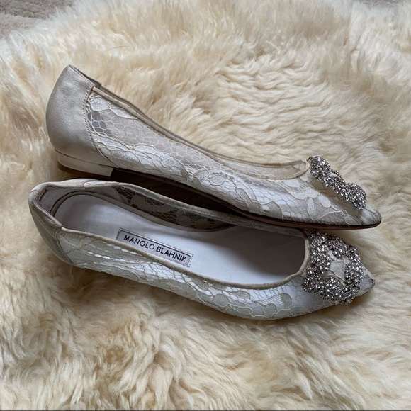Manolo Blahnik Crystal Embellished Hangisi White Bridal Lace Buckle Classic Flat - Picture 7 of 14
